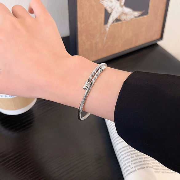 Wholesale Women's Alloy Geometric Style Electroplated Metal Bracelet