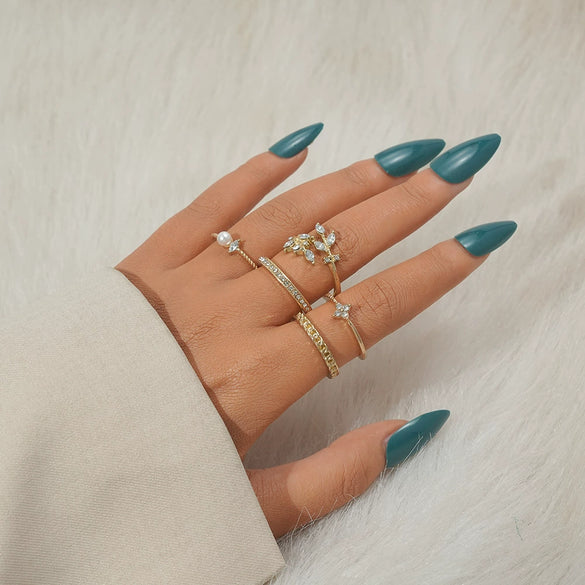 Wholesale Women's Alloy Geometric Style Ring Jewelry With Leaves Diamond Pearl And Electroplating Treatment