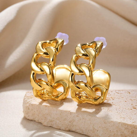 Wholesale Women's Alloy Gold Electroplated Geometric Xshaped Cshaped Earrings