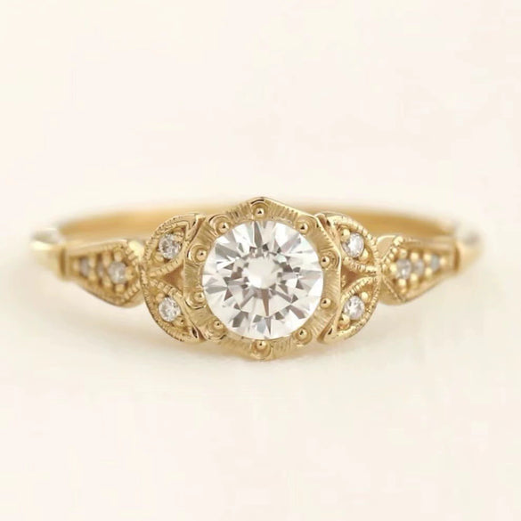Wholesale Women's Alloy Gold Ring With Flower Pattern Electroplated Simple And Fashionable Creative Classic