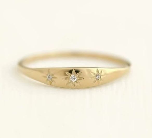Wholesale Women's Alloy Gold Ring With Flower Pattern Electroplated Simple And Fashionable Creative Classic
