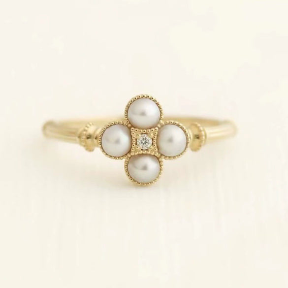 Wholesale Women's Alloy Gold Ring With Flower Pattern Electroplated Simple And Fashionable Creative Classic