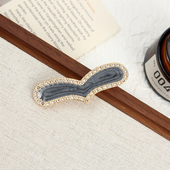 Wholesale Women's Alloy Hairpin Set With Diamonds In Bow Shape Simple And Fashionable
