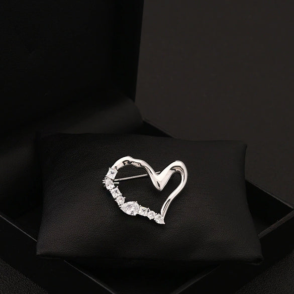 Wholesale Women's Alloy Heart Shape Crystal Antiexposure Brooch With Electroplating Treatment For Clothes Neckline Highend And Niche Jewelry