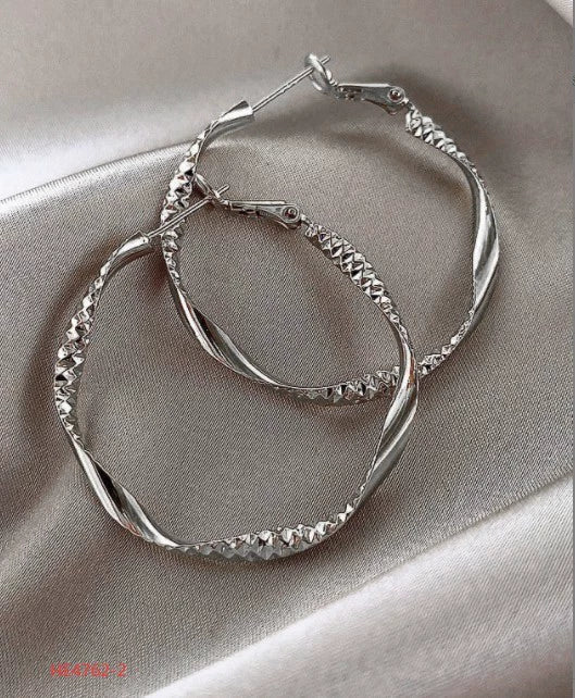 Wholesale Women's Alloy High Sense Geometric Electroplated Earrings
