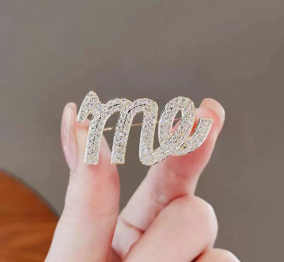 Wholesale Women's Alloy Letter Brooch With Electroplating For Suit And Coat Accessories