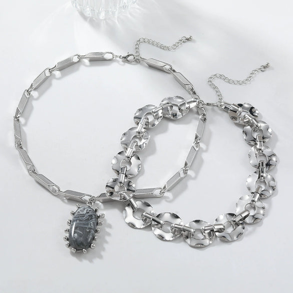 Wholesale Women's Alloy Ochain Natural Stone Pendant Necklace With Geometric Style