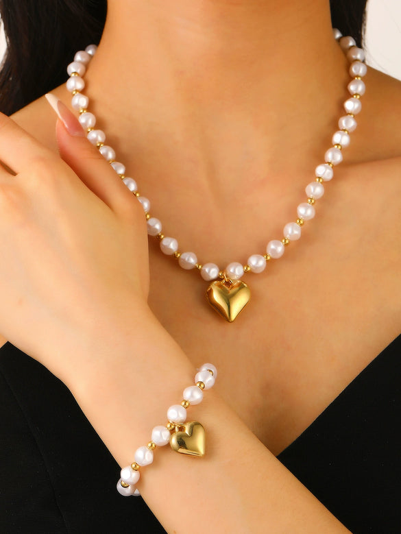Wholesale Women's Alloy Pearl Necklace With Heart Shape And Electroplating Design