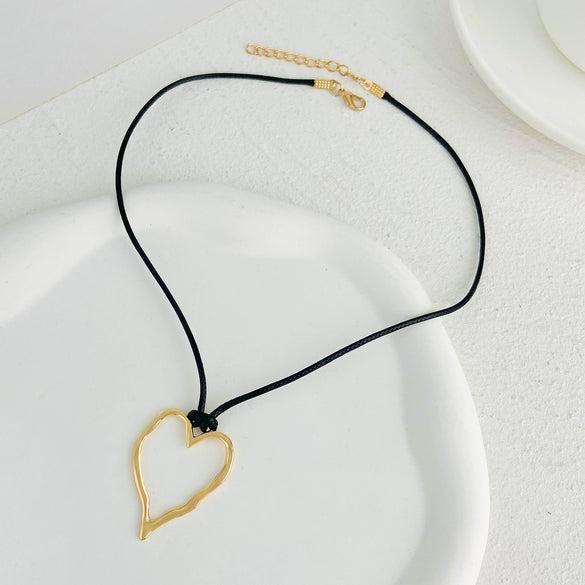 Wholesale Women's Alloy Pearl Necklace With Heart Shape And Electroplating Design