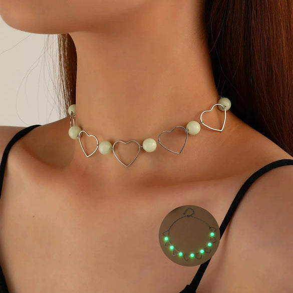 Wholesale Women's Alloy Pearl Necklace With Heart Shape And Electroplating Design
