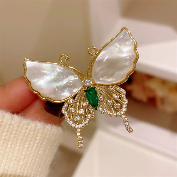 Wholesale Women's Alloy Retro Animal Shaped Butterfly Brooch With Electroplating Minimalist Style High End Sense Suit Coat Accessory