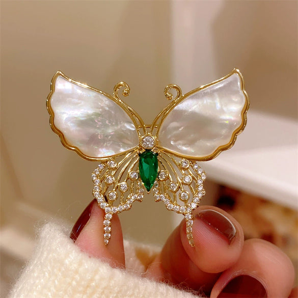 Wholesale Women's Alloy Retro Animal Shaped Butterfly Brooch With Electroplating Minimalist Style High End Sense Suit Coat Accessory