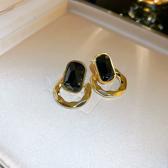Wholesale Women's Alloy Silver Needle Geometric Earrings Set With Black Crystal High End Luxury Style