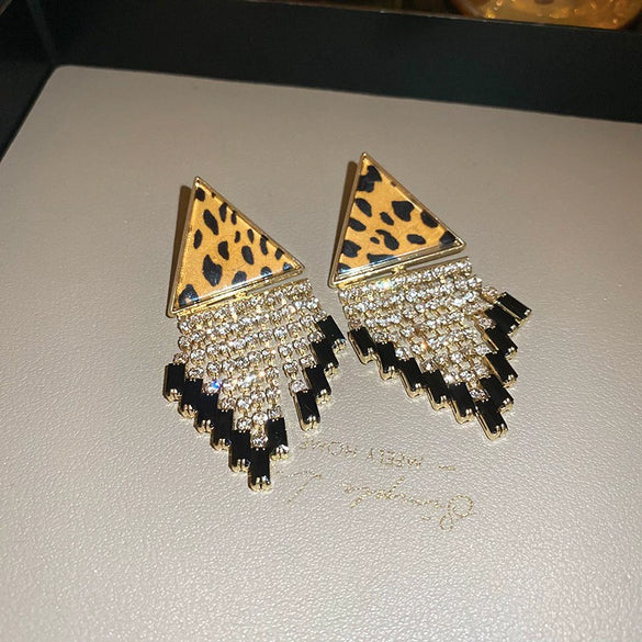 Wholesale Women's Alloy Silver Needle Geometric Earrings Set With Black Crystal High End Luxury Style