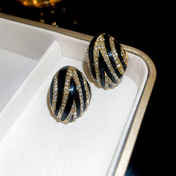 Wholesale Women's Alloy Silver Needle Geometric Earrings Set With Black Crystal High End Luxury Style