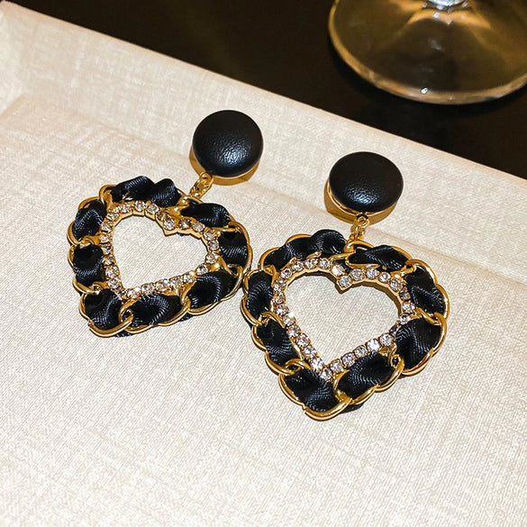 Wholesale Women's Alloy Silver Needle Geometric Earrings Set With Black Crystal High End Luxury Style