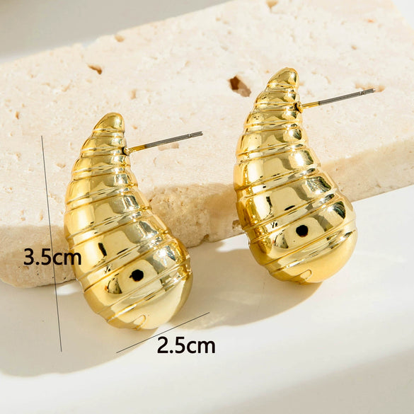 Wholesale Women's Alloy Water Drop C Shaped Geometric Earrings With Electroplating Treatment