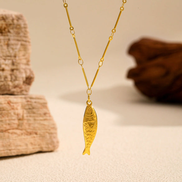 Wholesale Women's Animals Shape Stainless Steel Real Gold Plated Pendant Necklace