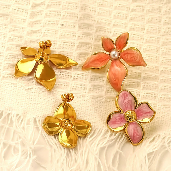 Wholesale Women's Antique Titanium Steel Earrings With Flower Pattern And Dripping Oil Treatment