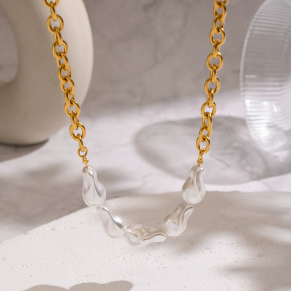 Wholesale Women's Baroque Pearl Necklace With Geometric Design 18K Real Gold Plated Stainless Steel Chain Light Luxury Minimalist Style