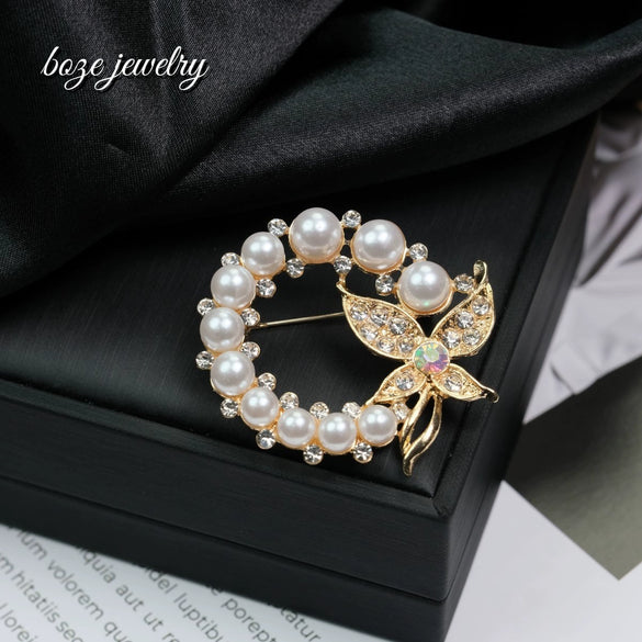 Wholesale Women's Bow Pearl Brooch Zinc Alloy Electroplated Clothing Accessory
