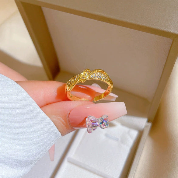 Wholesale Women's Brass Ring Open Twisted Style With Crown Pattern Real Gold Plating Microinlaid