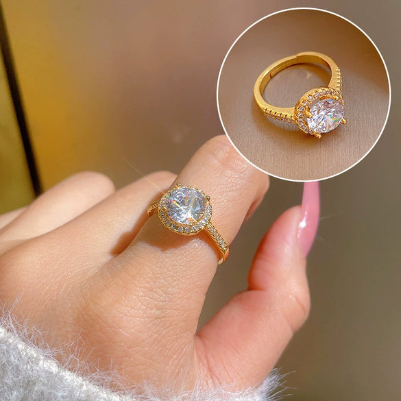 Wholesale Women's Brass Ring With The Crown Pattern Real Gold Electroplated Light Luxury Style