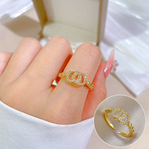 Wholesale Women's Brass Ring With The Crown Pattern Real Gold Electroplated Light Luxury Style
