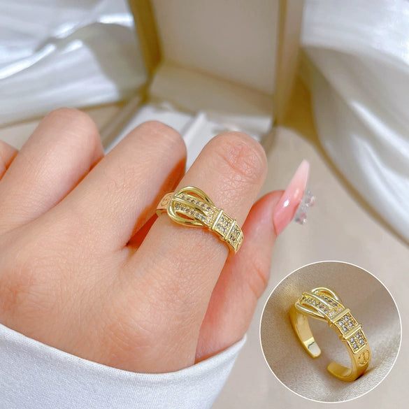 Wholesale Women's Brass Ring With The Crown Pattern Real Gold Electroplated Light Luxury Style