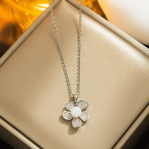 Wholesale Women's Casual Pearl Flower Titanium Steel Ochain Necklace With Ushaped Design And Electroplating Treatment