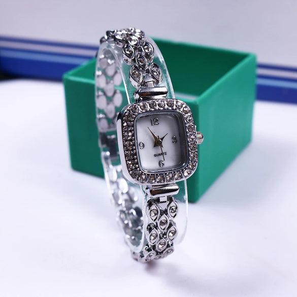 Wholesale Women's Casual Square Metal Alloy Stainless Steel Bracelet Watch With Diamond Inlay