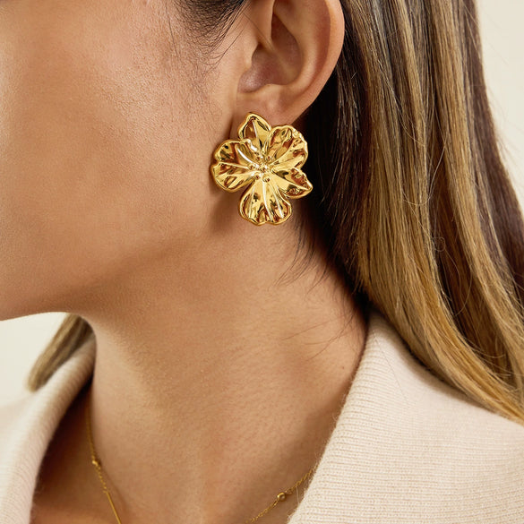 Wholesale Women's Casual Stainless Steel Geometric Flower Electroplated Earrings