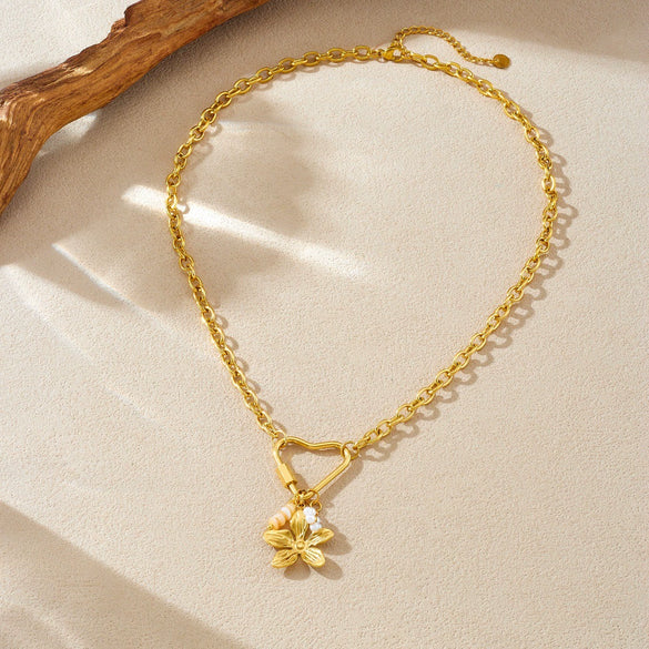 Wholesale Women's Casual Style Goldplated Stainless Steel Heartshaped Flower Pattern Pendant Necklace With Flat Cross Chain