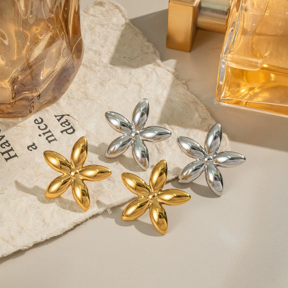 Wholesale Women's Casual Summer Flower Earrings Stainless Steel Jewelry With 18K Gold Electroplating
