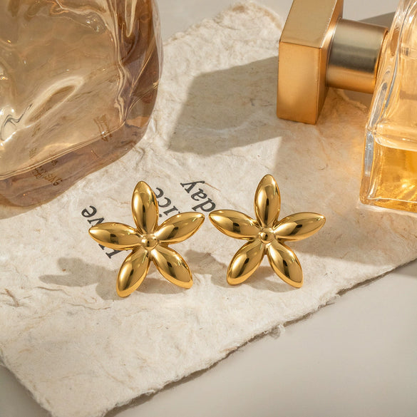 Wholesale Women's Casual Summer Flower Earrings Stainless Steel Jewelry With 18K Gold Electroplating