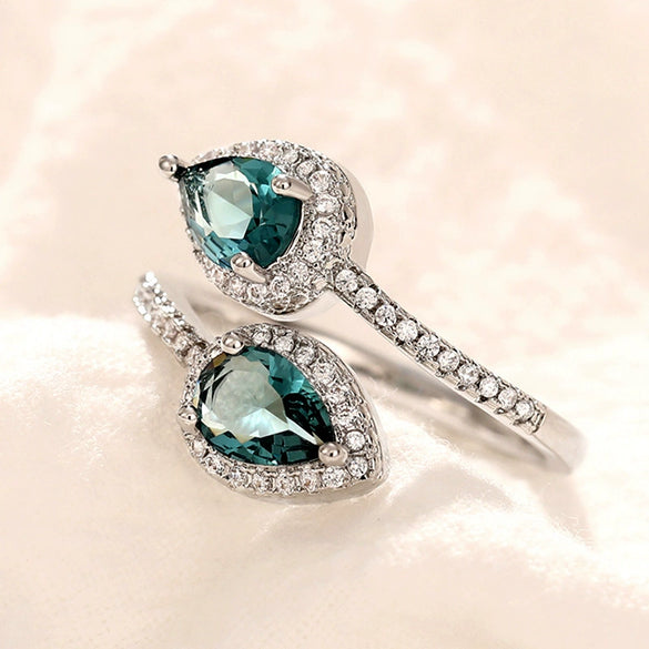 Wholesale Women's Classic Drop Shape Geometric Copper Ring Inlaid Zircon