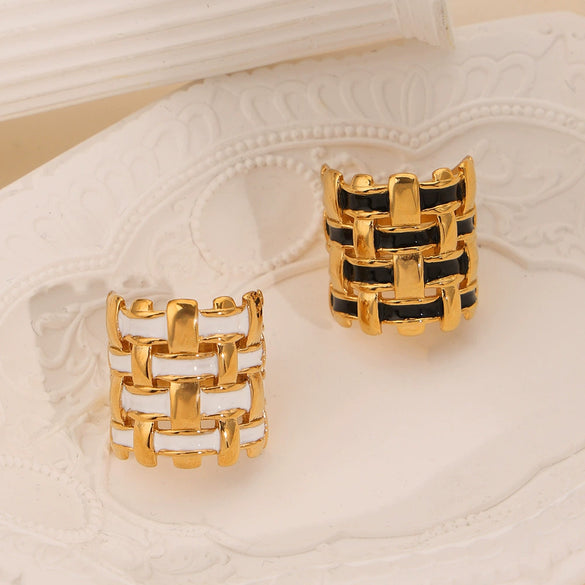Wholesale Women's Cold Style Dripping Oil Metal Woven Geometric Titanium Steel Ring With 18K Gold Plated Electroplating Retro Design