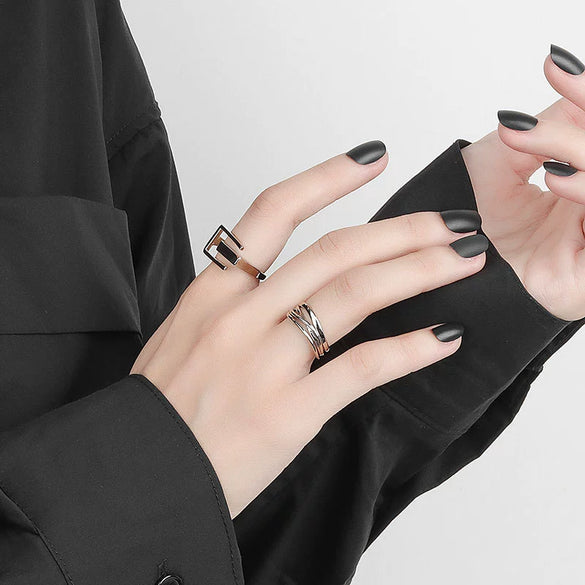 Wholesale Women's Cold Style Multilayer Twisted Matte Copper Ring With Geometric Pattern And Electroplating Process
