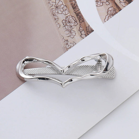 Wholesale Women's Cold Style Zinc Alloy Wave Shaped Duckbill Hairpin With Love Butterfly Design And Electroplating Treatment