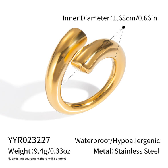 Wholesale Women's Colorblocking Gold And Silver Titanium Steel Ring With Geometric Pattern And Electroplating Processing