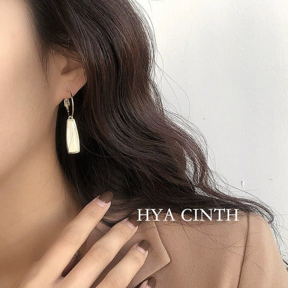 Wholesale Women's Copper Alloy Electroplated Geometric Retro Oil Drop Earrings