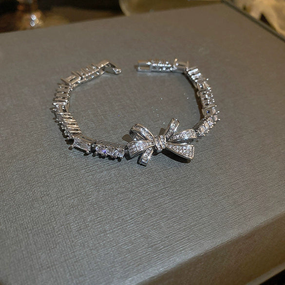 Wholesale Women's Copper Butterfly Animal Zodiac Zirconia Inlayed Bracelet With Light Luxury Niche Cold Wind Personality Joker Temperament