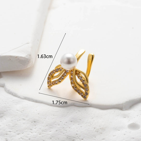 Wholesale Women's Copper Butterfly Cartilage Ear Clip With Microinlaid Zircon And Geometric Pattern Electroplated