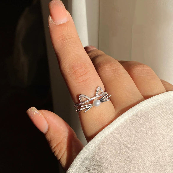 Wholesale Women's Copper Cat Geometric Open Finger Ring With Diamond Encrustment
