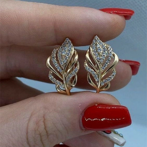 Wholesale Women's Copper Earrings With Geometric Pattern And Zirconia Design In Fashion Ol Style