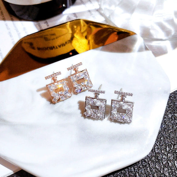 Wholesale Women's Copper Elegant Geometric Zircon Earrings
