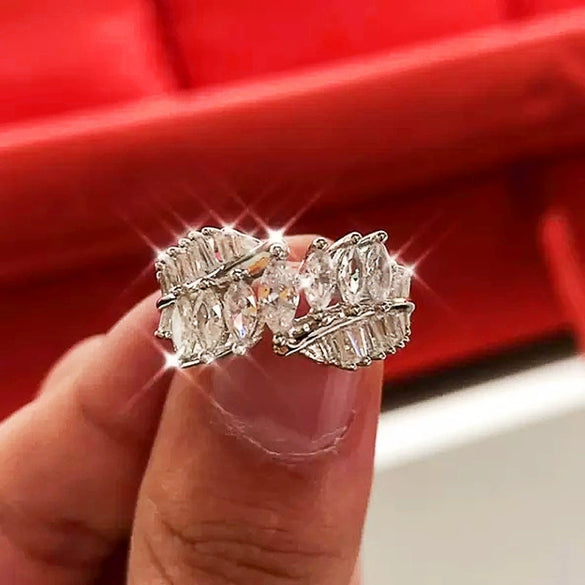 Wholesale Women's Copper Eyeshaped Zircon Ring With Geometric Design