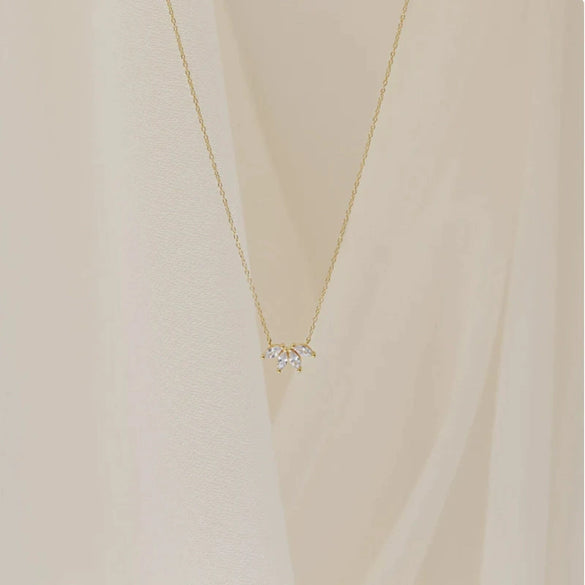 Wholesale Women's Copper Fishtail Flower Zircon Clavicle Chain With Horse Eye Pendant And Electroplating Mixed Gem Inlay