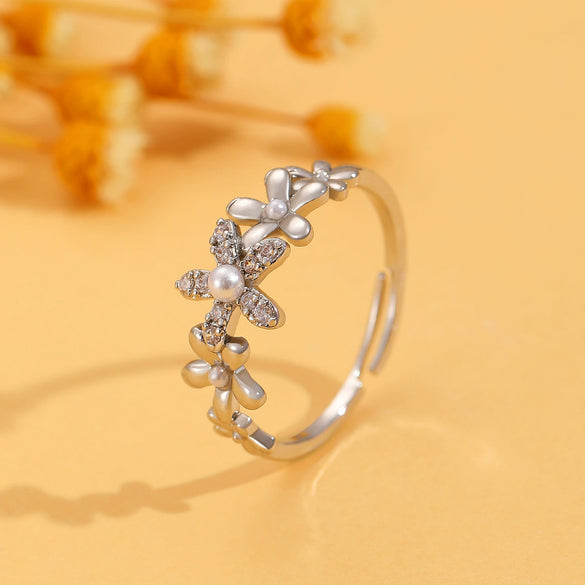 Wholesale Women's Copper Flower Ring With Electroplating Treatment