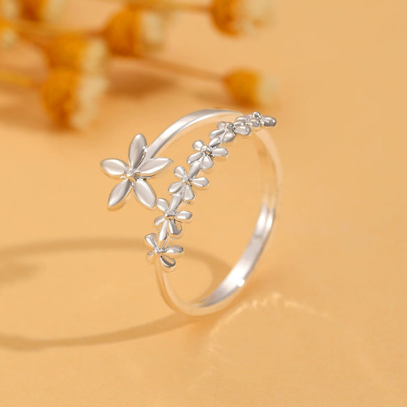 Wholesale Women's Copper Flower Ring With Electroplating Treatment